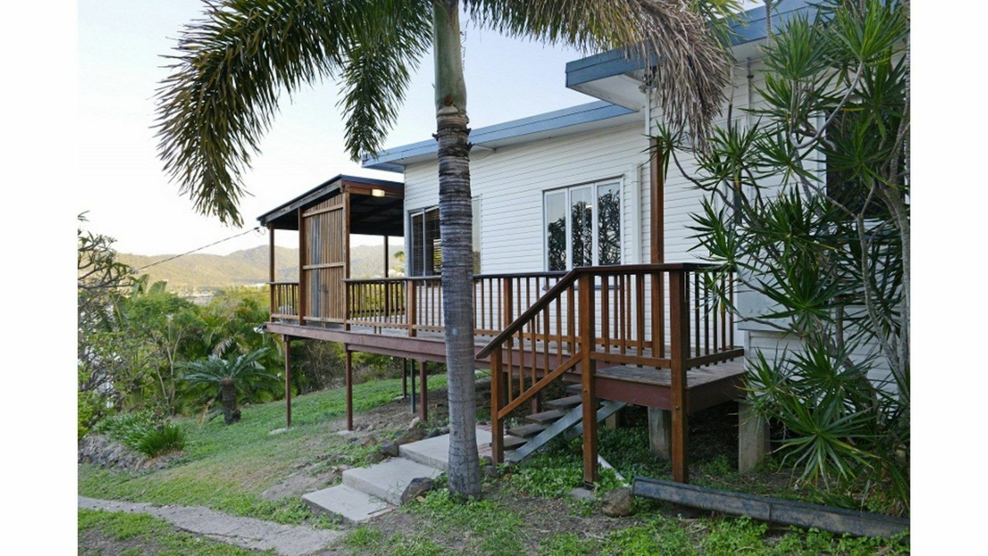 Airlie Guest House Airlie Beach Eksteriør bilde